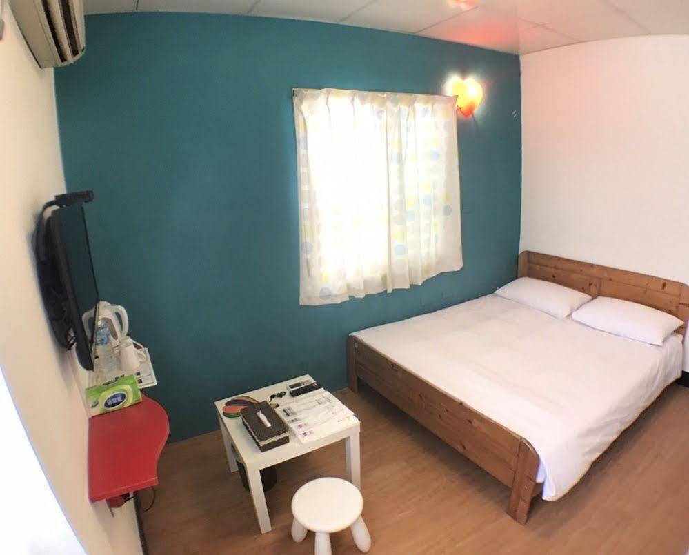 Love Hostel Tainan Exterior photo